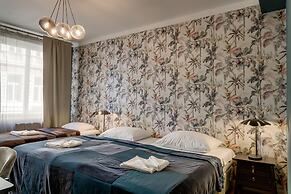 Louren - The Bridge Inn