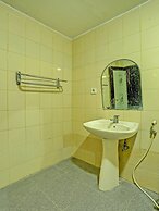 Collection O 91081 New Arena Hotel