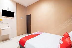 Super OYO Flagship 91863 Metro House