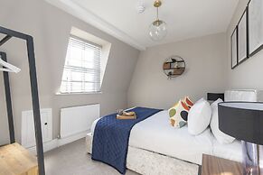 Elliot Oliver - Stunning 6 Bedroom Regency House With Parking