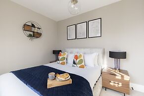 Elliot Oliver - Stunning 6 Bedroom Regency House With Parking