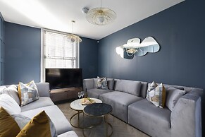 Elliot Oliver - Stunning 6 Bedroom Regency House With Parking