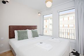 Liiiving-Modern & Glam Rooftop Apartment