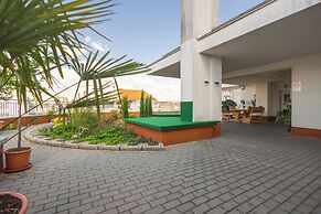 Rooftop City Residence