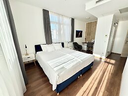 Rooftop City Residence