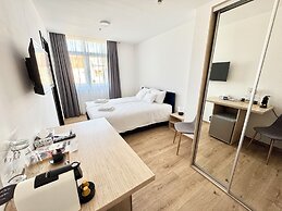 Rooftop City Residence