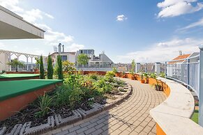 Rooftop City Residence