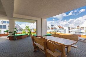 Rooftop City Residence