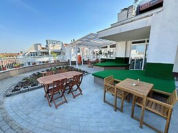 Rooftop City Residence