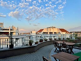 Rooftop City Residence