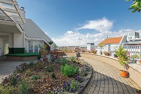 Rooftop City Residence