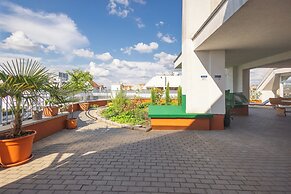 Rooftop City Residence