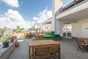 Rooftop City Residence