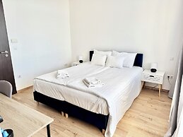 Rooftop City Residence