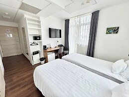 Rooftop City Residence