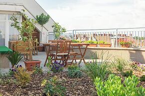 Rooftop City Residence