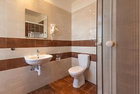 Rooftop City Residence