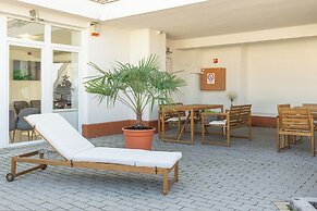 Rooftop City Residence