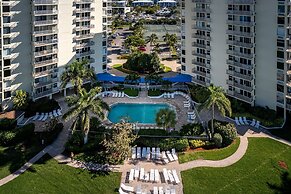 Updated Gulf Front Condo On The South End Of Fort Myers Beach! 1 Bedro