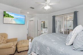 Sunshine Daydream Our Beautiful Monthly Pool Home! 3 Bedroom Home by R