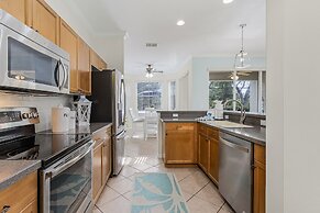 Sunshine Daydream Our Beautiful Monthly Pool Home! 3 Bedroom Home by R