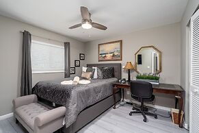 Barefoot Hideaway, With Spa And Pool 3 Bedroom Home by RedAwning