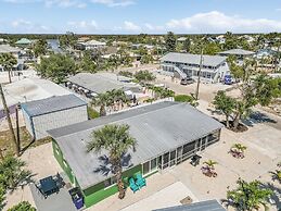 171 Washington ~ Dune Our Thing ~ Unit B ~ Fabulous Pool Home! 2 Bedro