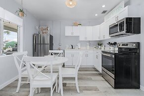 171 Washington ~ Dune Our Thing ~ Unit B ~ Fabulous Pool Home! 2 Bedro