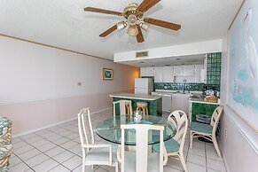 Royal Garden Resort 1605 2 Bedroom Condo by RedAwning