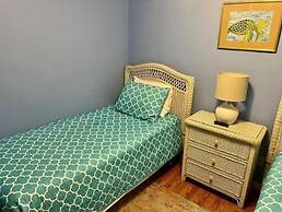 Royal Garden Resort 914 2 Bedroom Condo by RedAwning