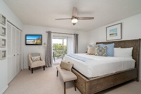 Royal Pelican - New Listing - 4511 Bay Beach Ln 2 Bedroom Condo by Red