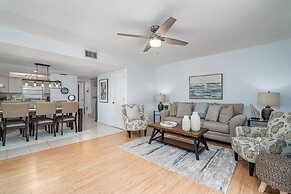 Royal Pelican - New Listing - 4511 Bay Beach Ln 2 Bedroom Condo by Red