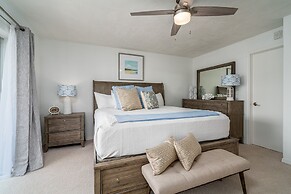 Royal Pelican - New Listing - 4511 Bay Beach Ln 2 Bedroom Condo by Red