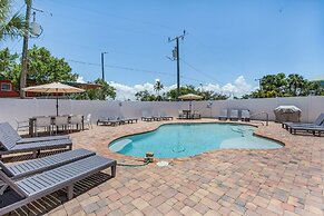 Welcome To Coconut Dreams Fantastic Vacation Rental - 2633 Estero Blvd