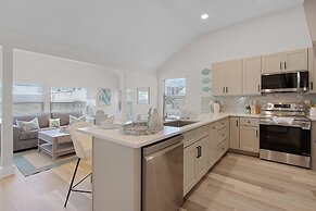 Welcome To Coconut Dreams Fantastic Vacation Rental - 2633 Estero Blvd