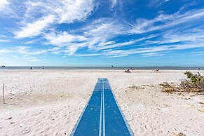 ~fantastic Gulf Front Condo North Of The Pier~ 2 Bedroom Condo by RedA