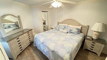 Royal Garden Resort 1608 3 Bedroom Condo by RedAwning