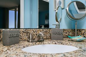 Spectacular Gulf Front Corner Unit 2 Bedroom Condo by RedAwning