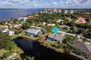 Beautiful Private Pool Home In-between Fort Myers Beach And Sanibel Is