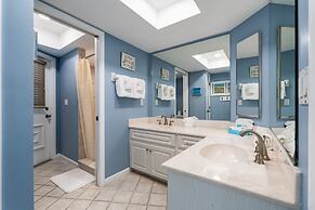 Beautiful Private Pool Home In-between Fort Myers Beach And Sanibel Is