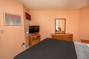 Royal Garden Resort 1003 1 Bedroom Condo by RedAwning