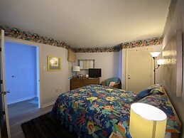 Royal Garden Resort 415 2 Bedroom Condo by RedAwning