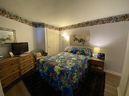 Royal Garden Resort 415 2 Bedroom Condo by RedAwning