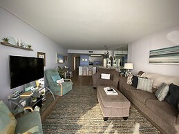 Royal Garden Resort 415 2 Bedroom Condo by RedAwning