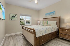 Welcome To 246 Delmar Ave - Vacation Rental 3 Bedroom Home by RedAwnin