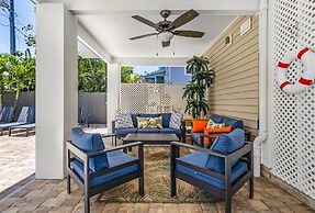 Welcome To 246 Delmar Ave - Vacation Rental 3 Bedroom Home by RedAwnin