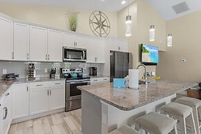 Welcome To 246 Delmar Ave - Vacation Rental 3 Bedroom Home by RedAwnin