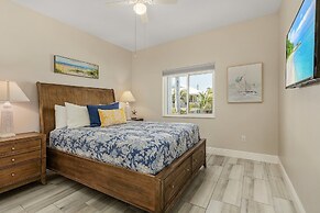 Welcome To 246 Delmar Ave - Vacation Rental 3 Bedroom Home by RedAwnin