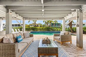 Shells N Sunshine! Getaway Destination Just Minutes From The White San