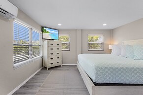 Shells N Sunshine! Getaway Destination Just Minutes From The White San